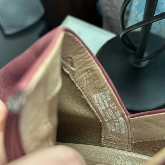 Dansko wine colored booties size 37 - Picture 5 of 6